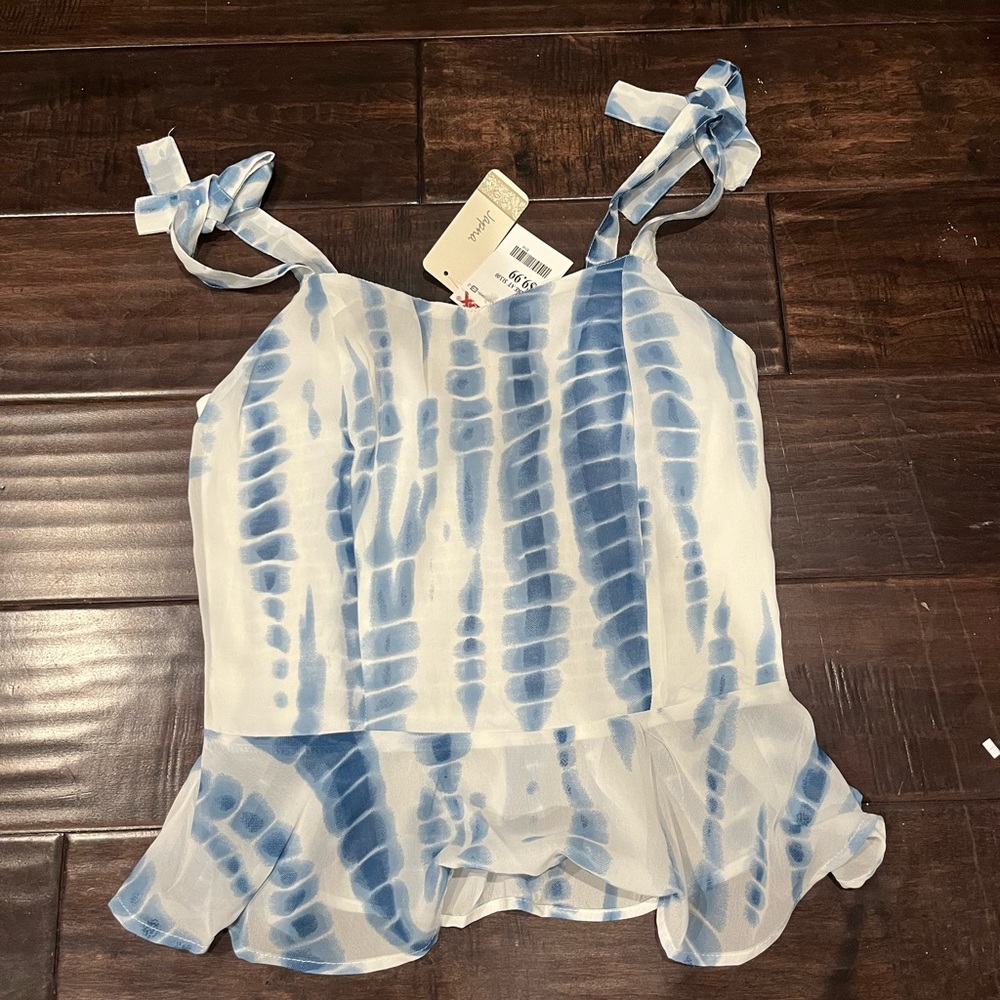 Cute light blue and white tank top.